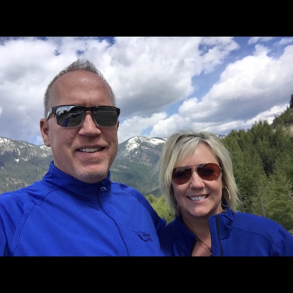 Meet your Posher, Heather - Picture 1 of 1